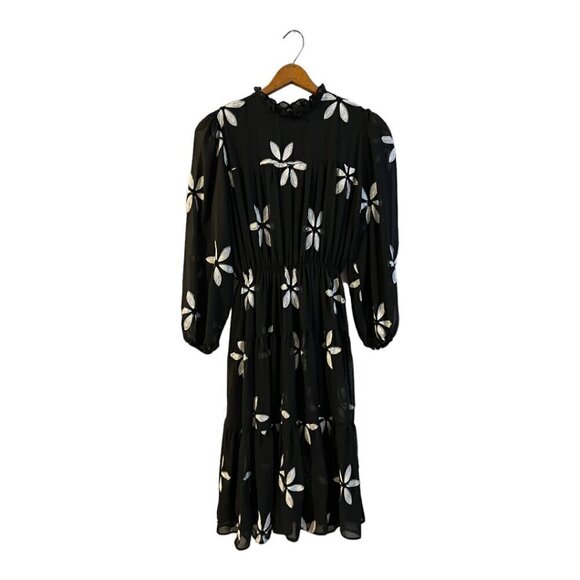 Juniors Girls Beautiful Dress Embroidered Size 18 Black White Modest - Picture 1 of 6